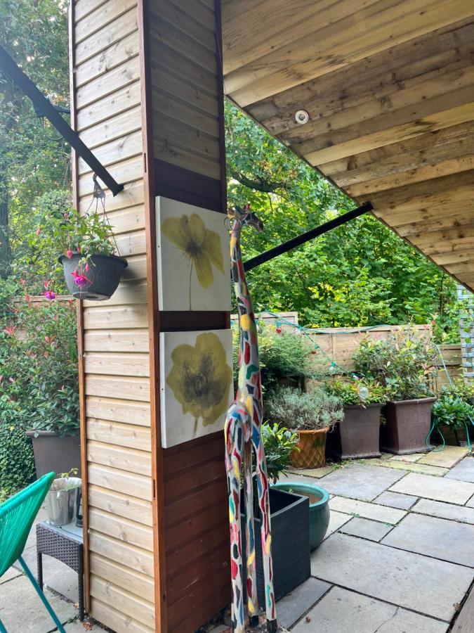 The Shed . A Cosy, Peaceful, 96% Recycled, Chalet. Apartment *